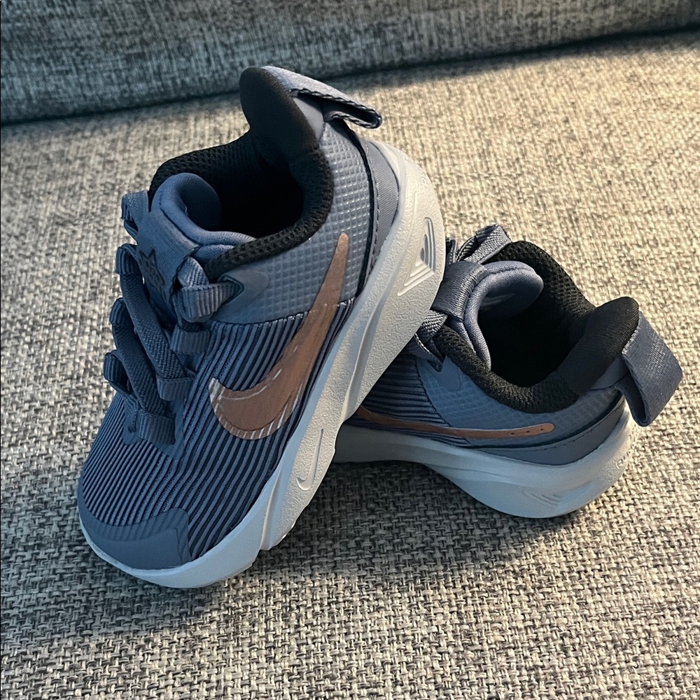 NWOT Nike Shoes